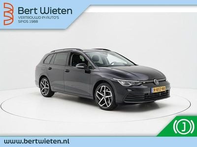 Zwart Occasion 2021 VW Golf VIII Style Hatchback | € 21.245 (Eerlijke prijs)