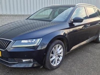 Zwart Gebruikt 2016 Skoda Superb Business Line Stationwagen | € 8.950