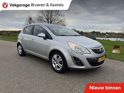 Grijs Occasion 2013 Opel Corsa Cosmo Hatchback | € 4.650 (Eerlijke prijs)