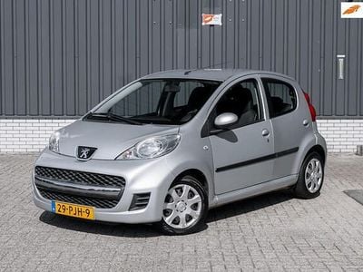 Grijs Gebruikt 2011 Peugeot 107 Hatchback | € 5.450 (Eerlijke prijs)