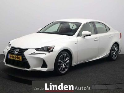 Lexus IS300h