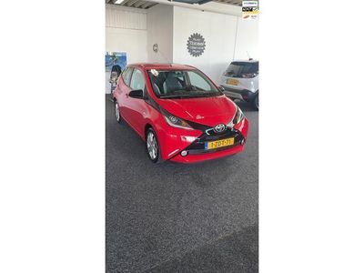 tweedehands Toyota Aygo 1.0 VVT-i x-play, Cruise control, Airco, Camera