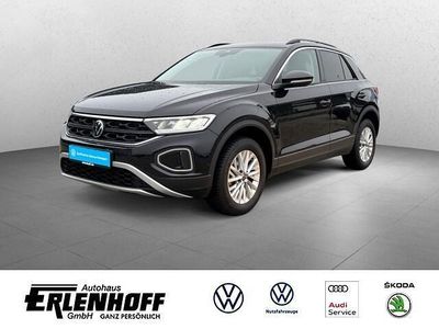 Zwart Occasion 2024 VW T-Roc Life SUV | € 27.033 (Eerlijke prijs)