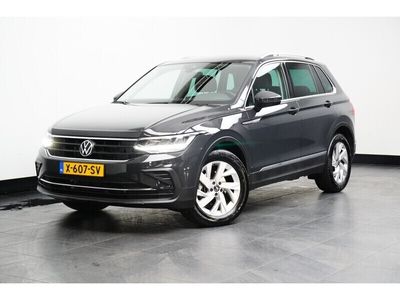 tweedehands VW Tiguan 1.5 TSI 150PK DSG-7 Life + | NAVI BY APP | CAMERA | STOEL + STUURVERW.