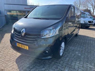 Zwart Occasion 2015 Renault Trafic MPV | € 7.900