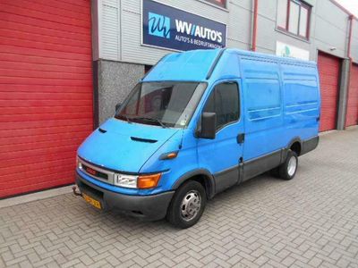 tweedehands Iveco Daily 35 C 13V 330 H2 dubbellucht 3 zits