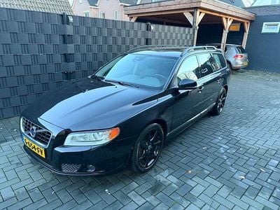 Zwart (metallic) Occasion 2013 Volvo V70 Summum Stationwagen | € 11.450 (Eerlijke prijs)