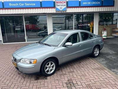 Grijs (metallic) Occasion 2007 Volvo S60 Momentum Sedan | € 8.940