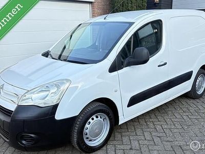 Wit Occasion 2011 Citroën Berlingo Comfort MPV | € 5.945 (Eerlijke prijs)