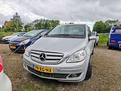 Mercedes B200