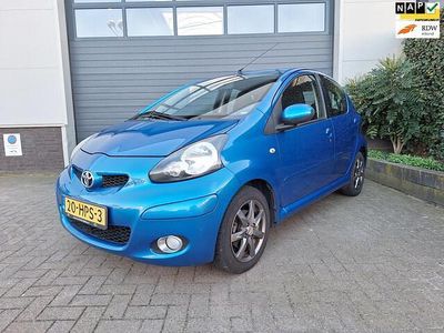 Occasion Toyota Aygo 68 PK (50 kW) 2009 Blauw Hatchback