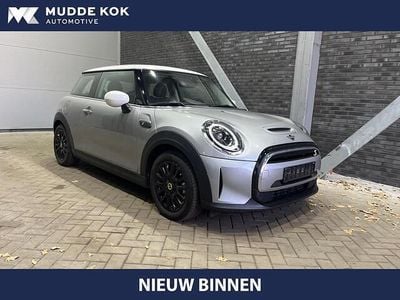 Zilver Gebruikt 2023 Mini Cooper Classic Hatchback | € 20.900 (Super prijs)