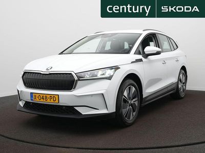 Wit, metallic lak Gebruikt 2024 Skoda Enyaq iV Selection SUV | € 31.900 (Eerlijke prijs)