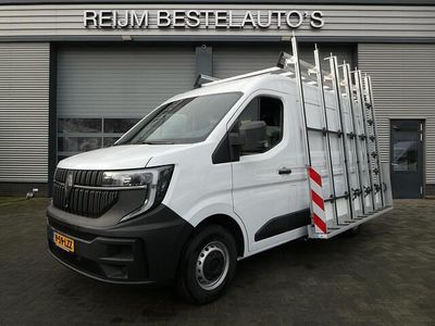 Wit Gebruikt 2024 Renault Master Van | € 41.900