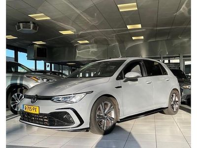 Grijs Gebruikt 2022 VW Golf VIII R-line Hatchback | € 18.900 (Goede deal)