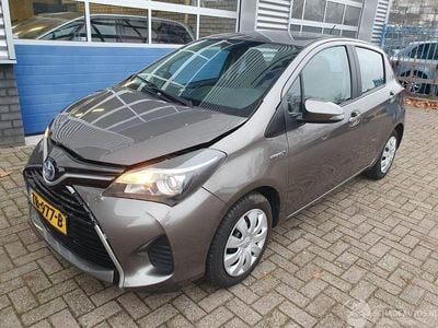 Occasion Toyota Yaris Hybrid Trend 2016 Grijs MPV