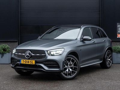 Grijs (mat) Gebruikt 2021 Mercedes GLC300e AMG SUV | € 47.500 (Duur)