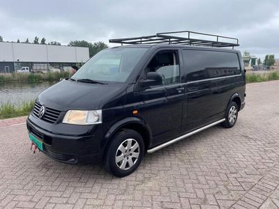 VW Transporter