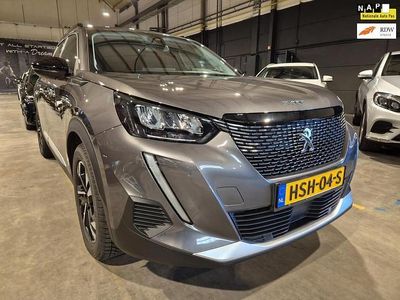 Grijs Occasion 2022 Peugeot 2008 Allure SUV | € 17.749 (Eerlijke prijs)