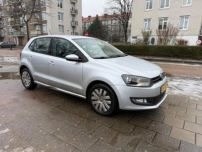 Grijs (metallic) Occasion 2011 VW Polo Comfortline Hatchback | € 2.900 (Goede deal)