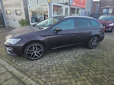 Paars (metallic) Occasion 2019 Seat Leon ST FR Stationwagen | € 16.950 (Eerlijke prijs)