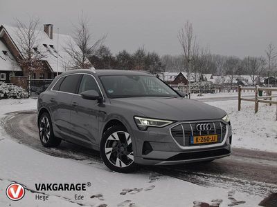 Grijs Occasion 2020 Audi e-tron Business SUV | € 30.490 (Eerlijke prijs)
