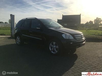Zwart Gebruikt 2008 Mercedes ML320 SUV | € 14.900