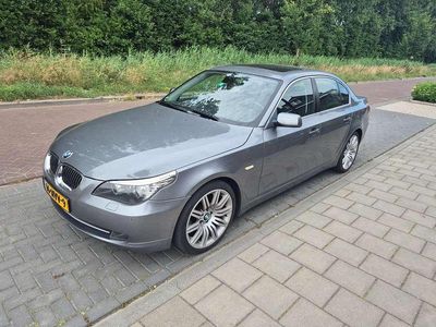 BMW 523