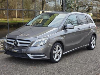 Grijs Gebruikt 2012 Mercedes B180 Ambition MPV | € 7.249 (Eerlijke prijs)