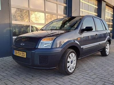 Grijs Gebruikt 2007 Ford Fusion MPV | € 2.750 (Eerlijke prijs)