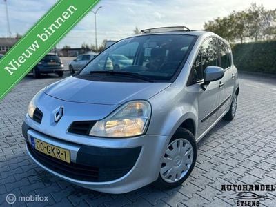 Occasion Renault Modus Expression+ 111 PK (81 kW) 2008 Grijs MPV