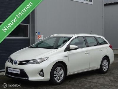 tweedehands Toyota Auris 1.8 Hybrid Aut. Station, Clima, Led, parelmoer