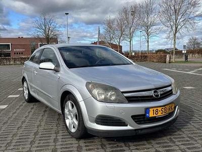 Occasion Opel Astra GTC Edition 105 PK (77 kW) 2005 Grijs Coupé