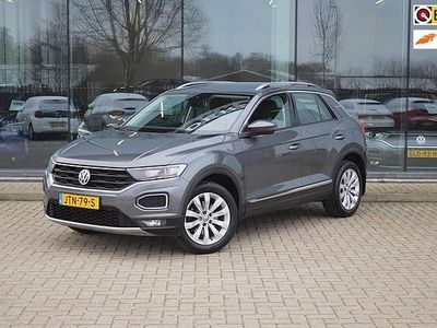 Grijs Occasion 2018 VW T-Roc Sportline SUV | € 21.750 (Eerlijke prijs)