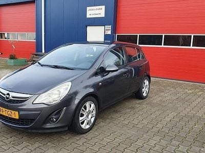 Occasion Opel Corsa Edition 101 PK (74 kW) 2012 Grijs (metallic) Hatchback