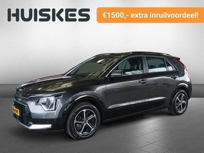 Interstellar grey metallic (grijs metall Gebruikt 2025 Kia Niro SUV | € 32.450 (Super prijs)