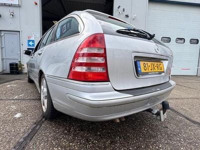 Mercedes 200