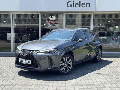 Lexus UX 250h