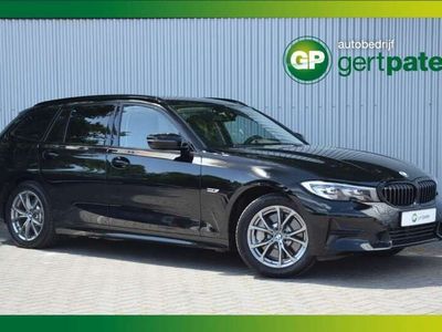 BMW 330e
