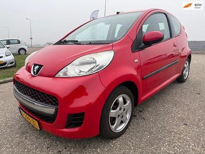 Occasion Peugeot 107 68 PK (50 kW) 2009 Rood (metallic) Hatchback