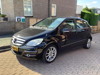 Mercedes B200