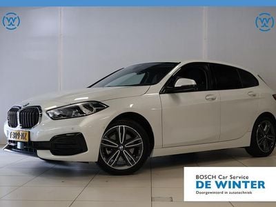 Wit Gebruikt 2023 BMW 118 Hatchback | € 26.745 (Eerlijke prijs)