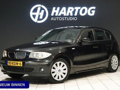 Zwart (metallic) Gebruikt 2005 BMW 116 Hatchback | € 3.445 (Eerlijke prijs)