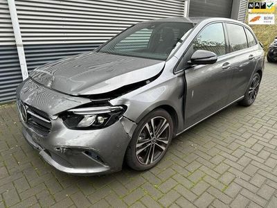 tweedehands Mercedes B180 B-KLASSEAMG/13806KM/WIDESCREEN/CAM/LED/LEDER/VOL!