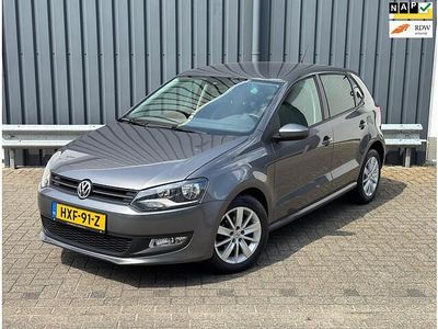 Grijs Gebruikt 2010 VW Polo Team Hatchback | € 6.899 (Iets duurder)