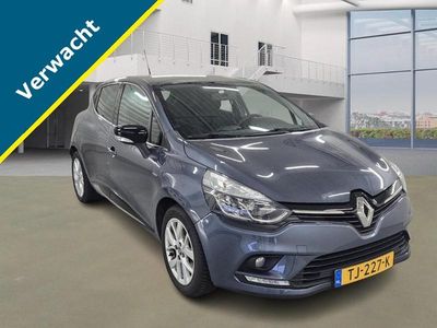 Grijs Occasion 2018 Renault Clio IV LIMITED Hatchback | € 9.950 (Eerlijke prijs)