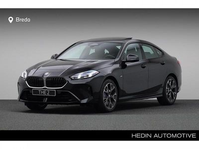 Saphirschwarz metallic (donker zwart metallic) Gebruikt 2025 BMW 220 Comfort Edition Coupé | € 38.880 (Super prijs)