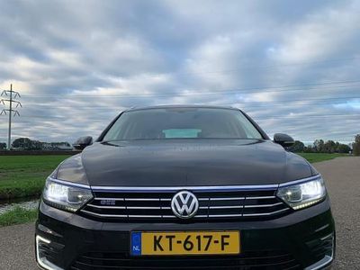 Zwart Gebruikt 2016 VW Passat GTE Stationwagen | € 13.750 (Iets duurder)