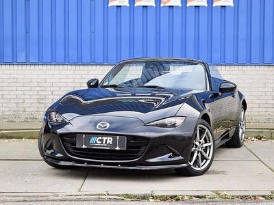 Zwart Gebruikt 2023 Mazda MX5 Exclusive-Line Cabriolet | € 31.950 (Eerlijke prijs)