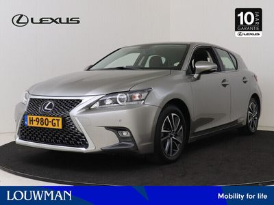 Lexus CT200h